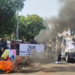 Demo tolak UU Penyiaran, puluhan jurnalis mengunci gedung DPRD Kota Tangerang