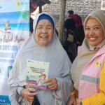 Srikandi PLN Banten yang memfasilitasi akses pembayaran listrik memperkenalkan program Yarling